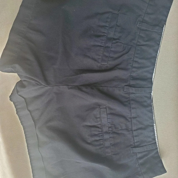 Ann Taylor Loft Size 4 Black Cotton Shorts - Picture 2 of 6